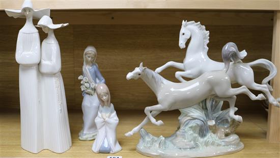 Lladro model of Horses & three figures {4} H.29cm x W.39cm